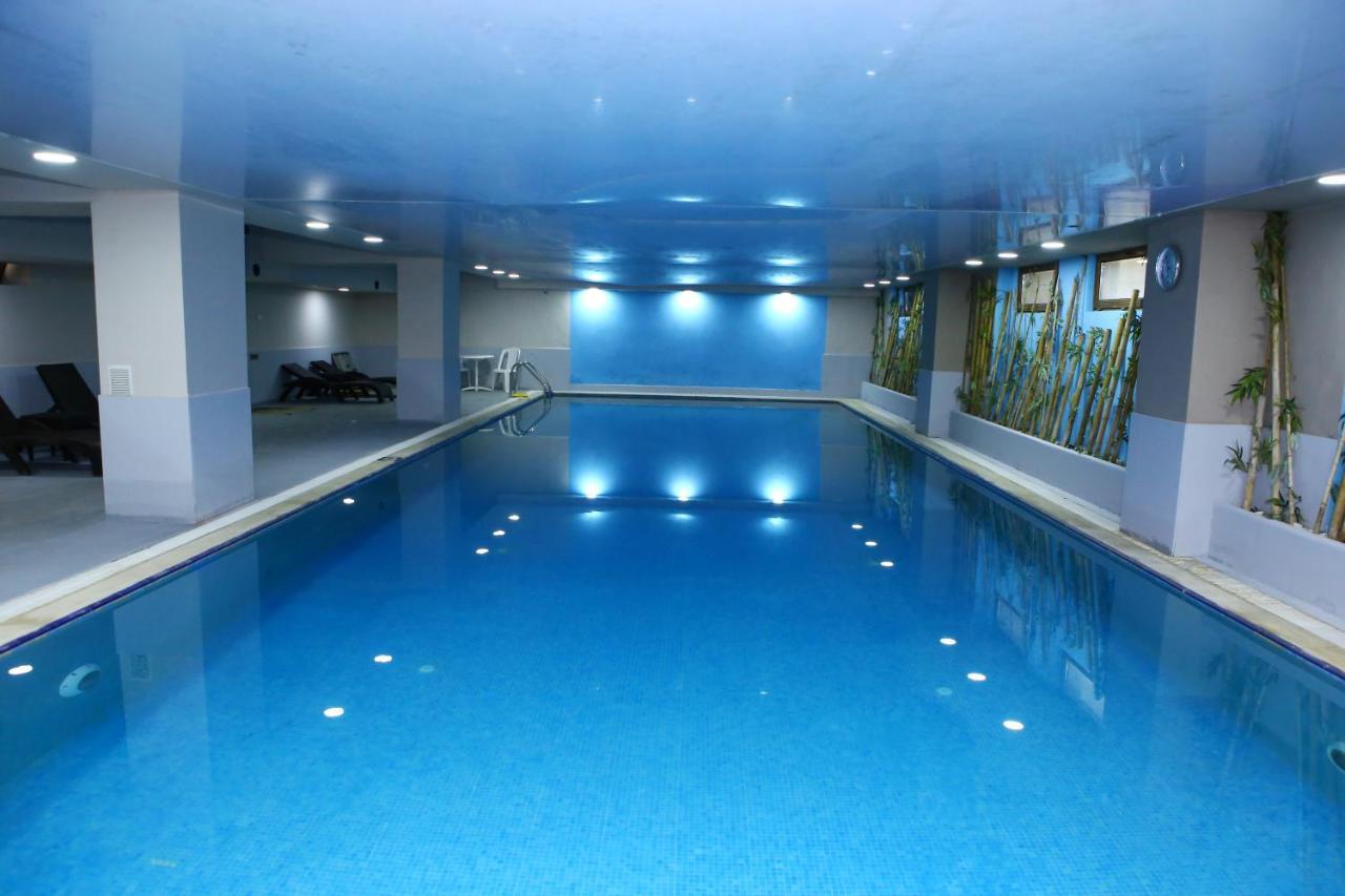 Deluxe Hotel Ganja Luaran gambar