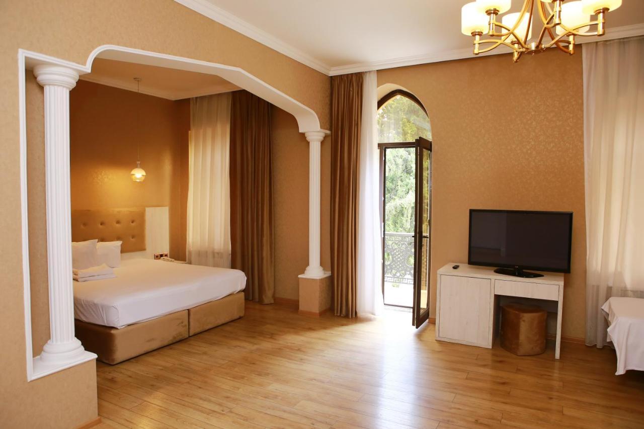 Deluxe Hotel Ganja Luaran gambar