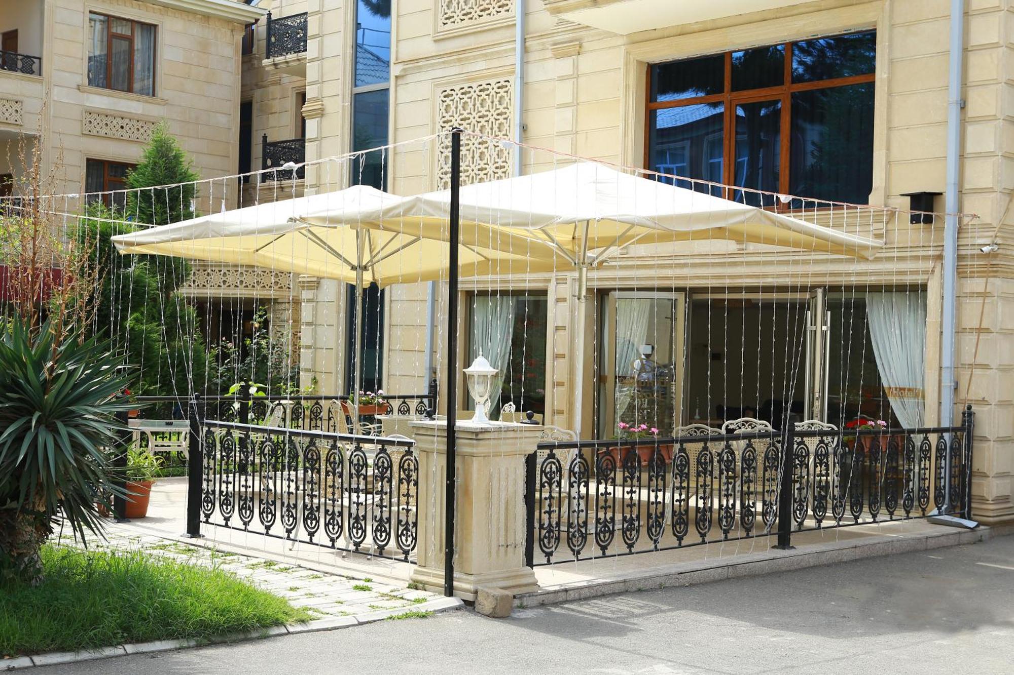 Deluxe Hotel Ganja Luaran gambar