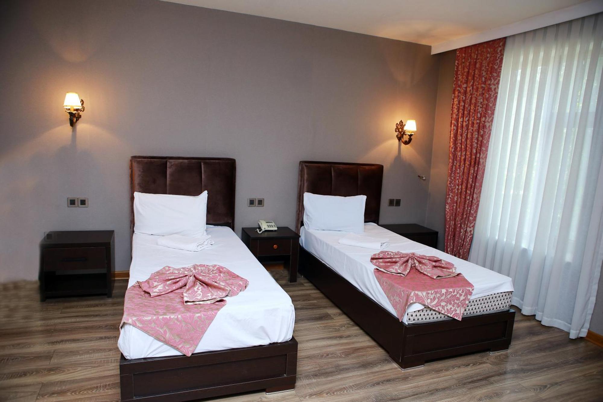 Deluxe Hotel Ganja Luaran gambar