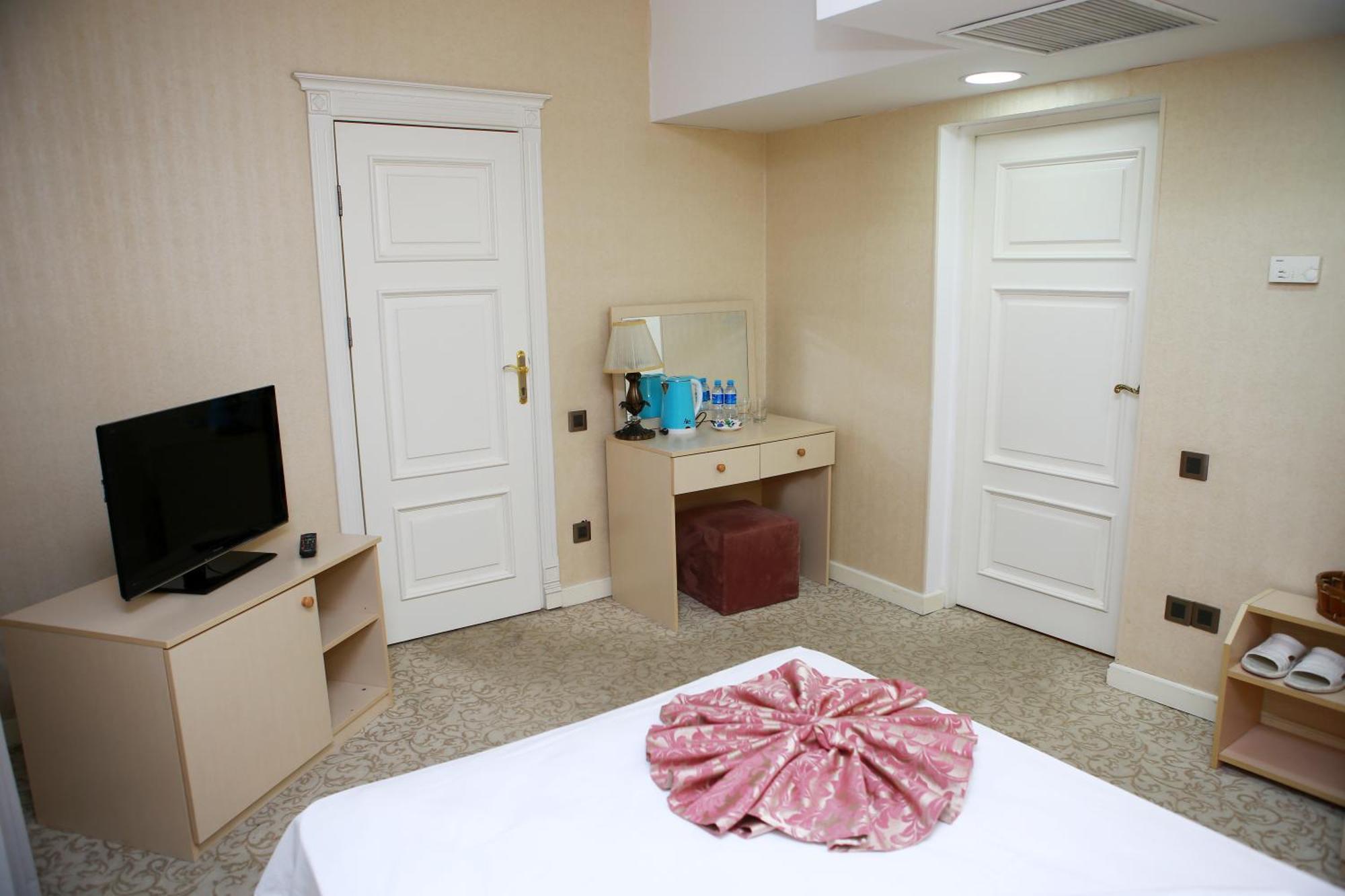 Deluxe Hotel Ganja Luaran gambar
